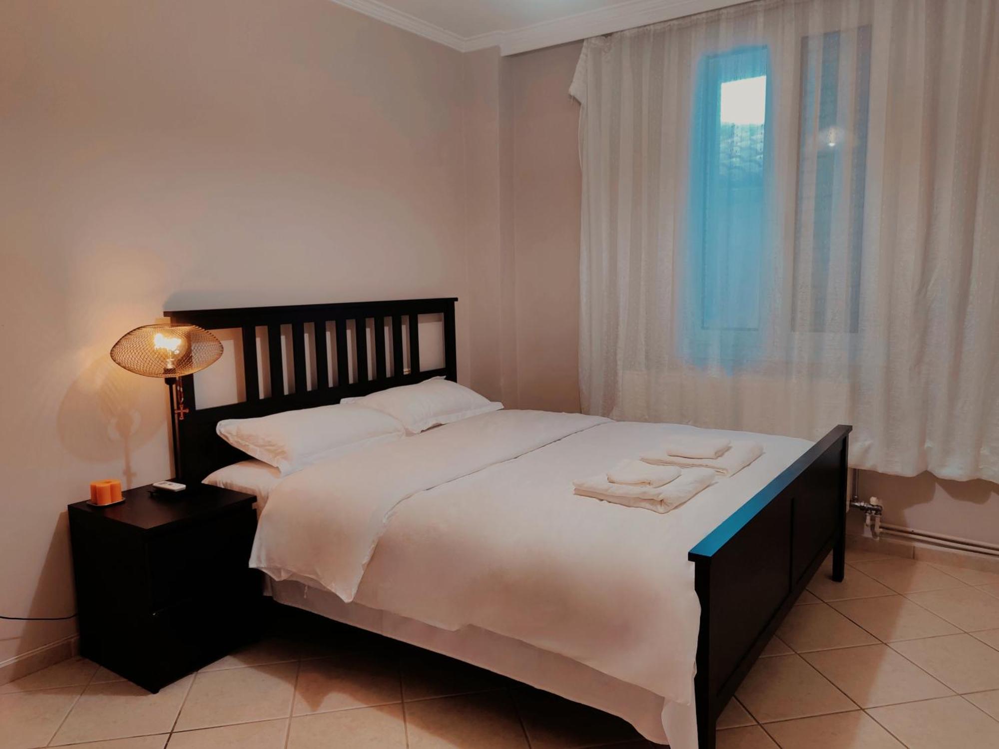 Artemis Garden Near Airport Otel Dış mekan fotoğraf